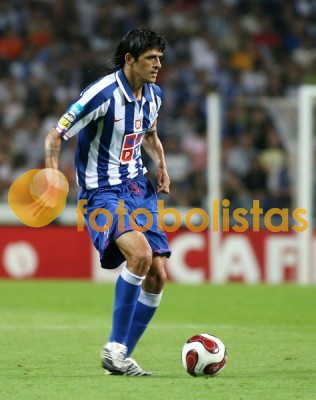 Lucho González